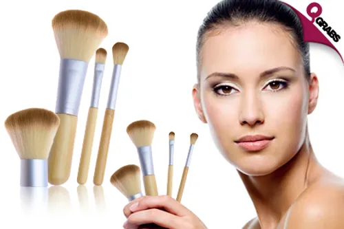 From QR35, Get the Look You Want with a 4-Piece Makeup Brush Set! (Up to QR158 Value)